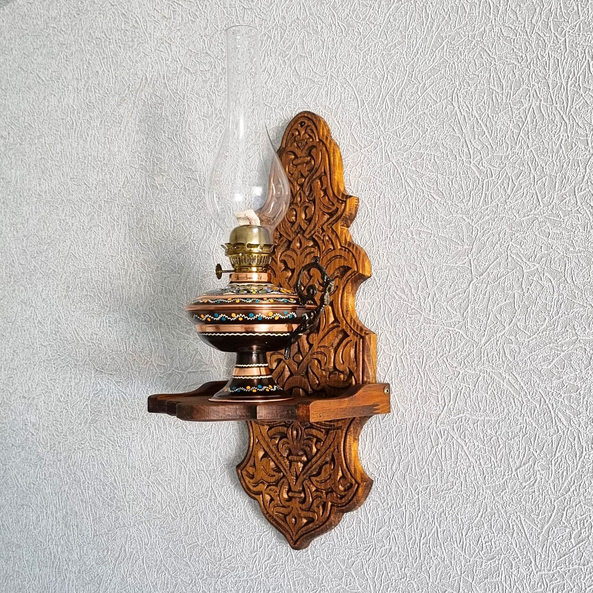 Ahşap Oyma Desenli Gaz Lambası Duvar Standı ve Duvar Mumluğu Rustik Raf