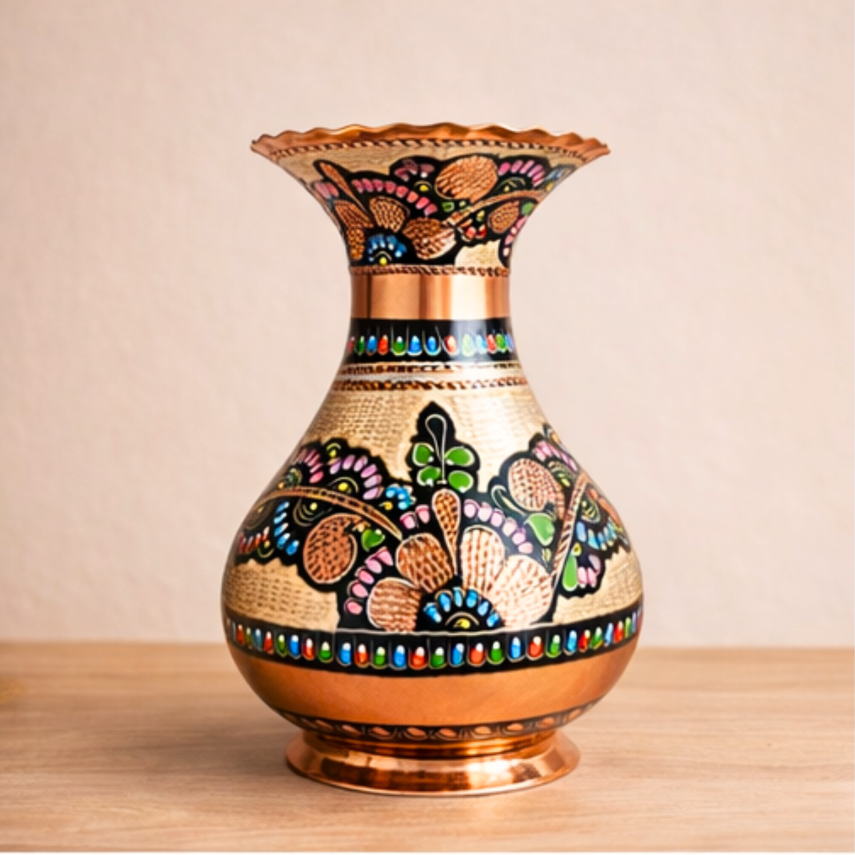 El Yapımı Saf Bakır Vazo (25 cm) - Otantik Sanat İşi Dekoratif Çiçek Vazosu & Özel Hediye